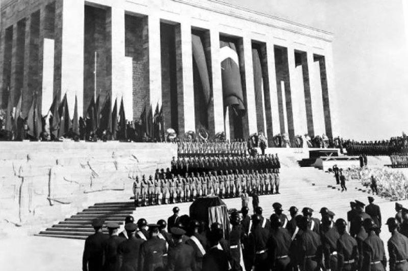 Anıtkabir’in Açılışı ve Atatürk’ün Naaşının Nakli